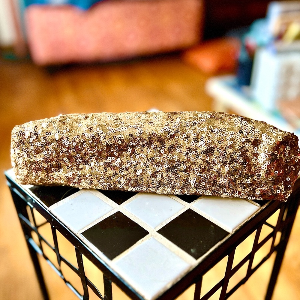 Victoria’s Secret Gold Sequin Clutch - Picture 4 of 16